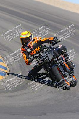 media/Sep-25-2023-Moto Forza (Mon) [[81ffa65e0a]]/A Group/Session 2 (Turns 9 and 10)/